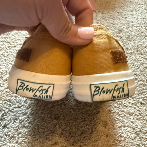 Blowfish Mustard Canvas Sneakers with Elastic Straps - Picture 6 of 6